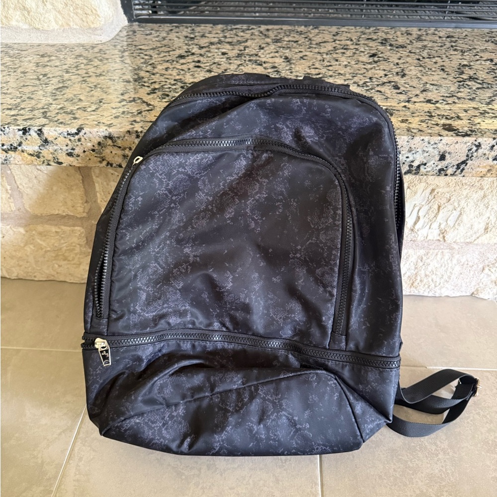 JoyLab Black Minimalist Backpack